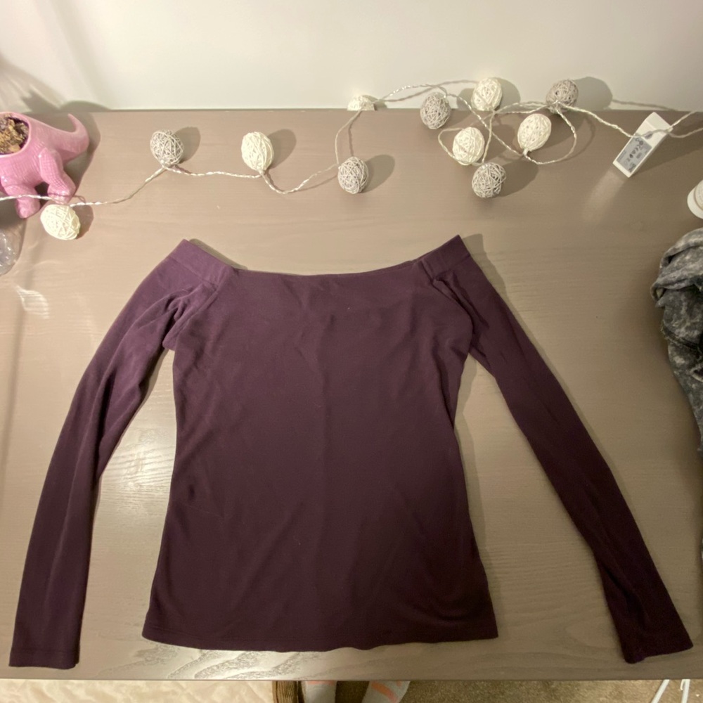 Babaton Off-Shoulder Long Sleeve Tee in Plum